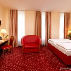 Отель & Apartments Zarenhof Berlin Mitte Германия, Берлин - 2 отзыва об отеле, цены и фото номеров - забронировать отель & Apartments Zarenhof Berlin Mitte онлайн удобства в номере фото 2