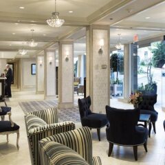 Отель Chateau Victoria Hotel & Suites Канада, Виктория - отзывы, цены и фото номеров - забронировать отель Chateau Victoria Hotel & Suites онлайн интерьер отеля