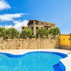 Отель Joanna's Stone Villas бассейн