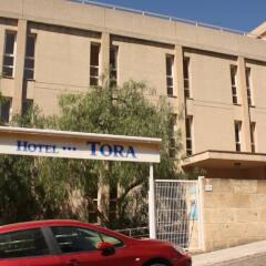 Hotel Torá парковка