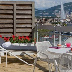 Отель N’vY Manotel Швейцария, Женева - 1 отзыв об отеле, цены и фото номеров - забронировать отель N’vY Manotel онлайн бассейн
