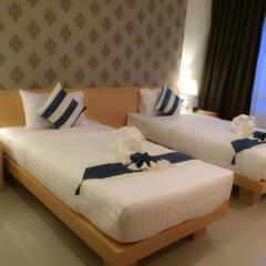 Отель iCheck inn Central Patong 3* Улучшенный номер с разными типами кроватей фото 2