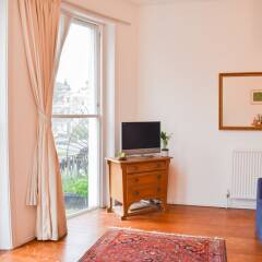 Апартаменты Bright 1 Bedroom Apartment in Seven Dials Брайтон комната для гостей фото 5