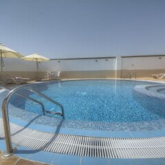 Отель Raintree Rolla Hotel ОАЭ, Дубай - 1 отзыв об отеле, цены и фото номеров - забронировать отель Raintree Rolla Hotel онлайн бассейн фото 3