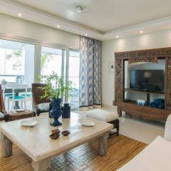 Отель Beach Front Luxury Apartment - BlueBeach Доминикана, Пунта Кана - отзывы, цены и фото номеров - забронировать отель Beach Front Luxury Apartment - BlueBeach онлайн комната для гостей фото 3