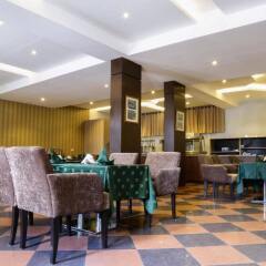 Отель Golden Tulip Essential Benin City интерьер отеля