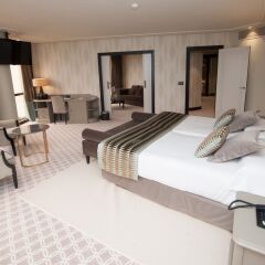 Hotel Bahia сейф в номере