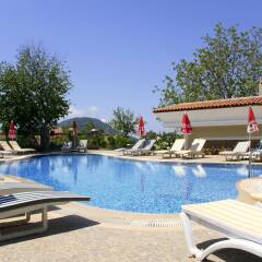 Ova Resort Hotel бассейн