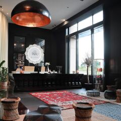 Отель Hilton Evian-les-Bains интерьер отеля