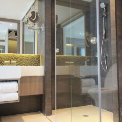 Grand 5 Hotel & Plaza Sukhumvit Bangkok ванная фото 2