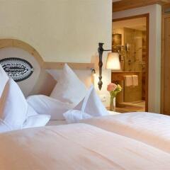 Отель Alpenhotel Kramerwirt & Altes Forsthaus - Kramerwi Австрия, Майрхофен - отзывы, цены и фото номеров - забронировать отель Alpenhotel Kramerwirt & Altes Forsthaus - Kramerwi онлайн комната для гостей фото 2