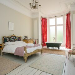 Апартаменты 1 Bedroom Apartment in Belsize Park комната для гостей фото 4