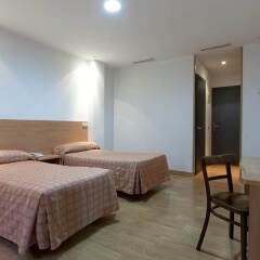 Отель Hostal Apolo комната для гостей фото 2