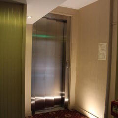 Отель Hôtel Saint Cyr Etoile бассейн