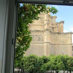 Hotel Los Jeronimos y Terraza Monasterio
