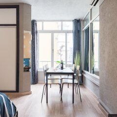 Апартаменты Namaste Apartment Торремолинос комната для гостей фото 5