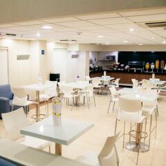 Отель City Express Monterrey Aeropuerto интерьер отеля