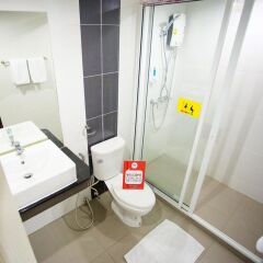 Отель Nida Rooms Ratchathewi 206 Central Grand Бангкок ванная