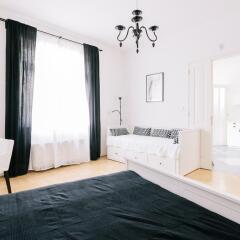 Апартаменты Bed And Bridge Budapest Apartments Будапешт комната для гостей фото 2