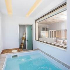 Отель Alexander Studios & Suites - Adults Only бассейн фото 12