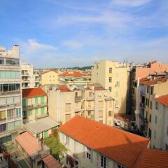 Отель Nice Booking Carré d'Or et Promenade Ницца балкон
