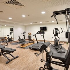 Отель Austria Trend Hotel Doppio Австрия, Вена - 4 отзыва об отеле, цены и фото номеров - забронировать отель Austria Trend Hotel Doppio онлайн фитнесс-зал фото 2