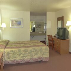Отель Good Nite Inn Sylmar США, Лос-Анджелес - отзывы, цены и фото номеров - забронировать отель Good Nite Inn Sylmar онлайн комната для гостей фото 5