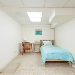 Отель Vancouver Shaughnessy Cozy Heritage House Канада, Ванкувер - отзывы, цены и фото номеров - забронировать отель Vancouver Shaughnessy Cozy Heritage House онлайн комната для гостей фото 4