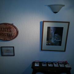 Отель Anys Hostal Мехико сейф в номере