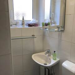 Отель WallsideMidtown Studios Nuremberg Германия, Нюрнберг - отзывы, цены и фото номеров - забронировать отель WallsideMidtown Studios Nuremberg онлайн ванная фото 2
