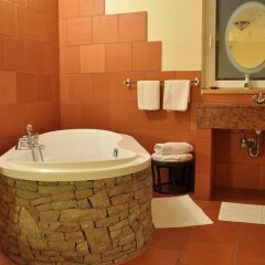 Отель Nomad Hotel Венгрия, Носвай - отзывы, цены и фото номеров - забронировать отель Nomad Hotel онлайн ванная фото 2