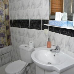 Отель City Center Apartments Fourche Бельгия, Брюссель - отзывы, цены и фото номеров - забронировать отель City Center Apartments Fourche онлайн ванная фото 2