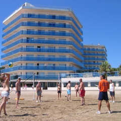 Отель Golden Donaire Beach спортивное сооружение