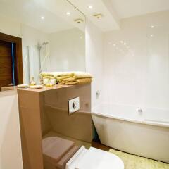 Отель Vilnius Apartments & Suites ул. Smolensko Литва, Вильнюс - отзывы, цены и фото номеров - забронировать отель Vilnius Apartments & Suites ул. Smolensko онлайн ванная