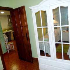Отель House With 8 Bedrooms in Cenicientos, With Wonderful Mountain View and Furnished Terrace Эль-Баррако балкон