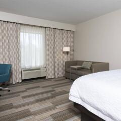 Hampton Inn Westfield in Westfield, United States of America from 144$, photos, reviews - zenhotels.com guestroom