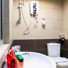 Отель OYO 197 Hotel WW KL Малайзия, Куала-Лумпур - отзывы, цены и фото номеров - забронировать отель OYO 197 Hotel WW KL онлайн ванная фото 2
