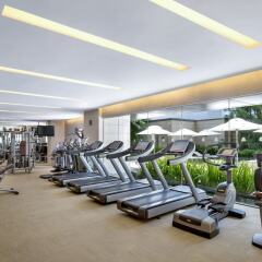 Отель The St. Regis Singapore фитнесс-зал фото 2