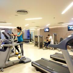 Отель Novotel Bangkok Ploenchit Sukhumvit фитнесс-зал