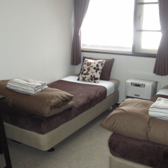 Отель Hakuba Powder Lodge Хакуба комната для гостей фото 4
