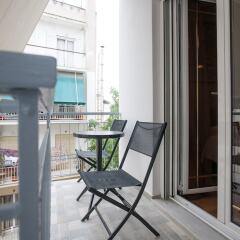 Апартаменты Gold and Blue Luxurious Apartment балкон