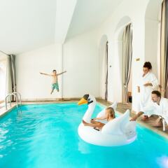 Отель De Tuilerieën - Small Luxury Hotels of the World Бельгия, Брюгге - отзывы, цены и фото номеров - забронировать отель De Tuilerieën - Small Luxury Hotels of the World онлайн бассейн