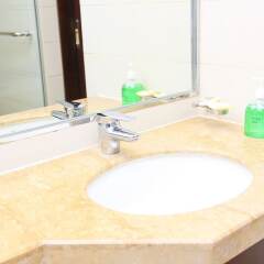 Отель Private Enjoy Home Apartment Китай, Гуанчжоу - отзывы, цены и фото номеров - забронировать отель Private Enjoy Home Apartment онлайн ванная