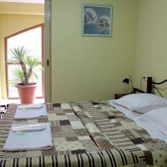 Отель Red Fox Guesthouse комната для гостей