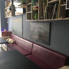 Leo's Family Hostel & Hangout Далат гостиничный бар
