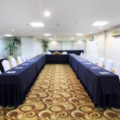 Отель Oxford Suites Makati Филиппины, Макати - отзывы, цены и фото номеров - забронировать отель Oxford Suites Makati онлайн помещение для мероприятий