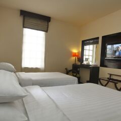 East Hotel комната для гостей фото 2