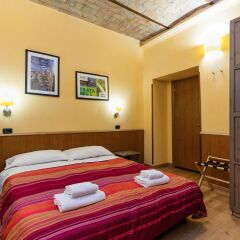 Отель Cesare Balbo Inn сейф в номере