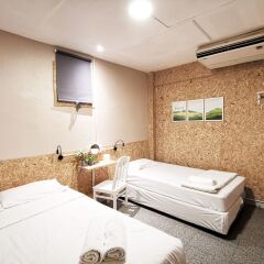 Foresttel Bkk - Hostel Бангкок комната для гостей