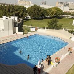 Dubai Youth Hostel бассейн фото 2